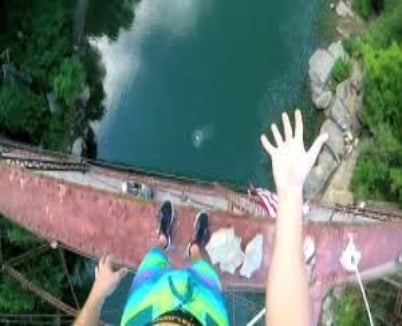 8 STEP OUT YOUR COMFORT ZONE ---079